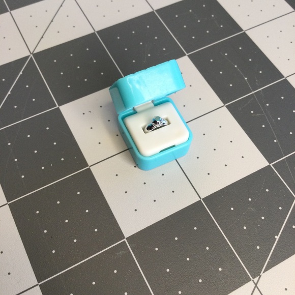 Zuru Mini Brands Fashion *RARE* Ring in Box!!! - Picture 2 of 8